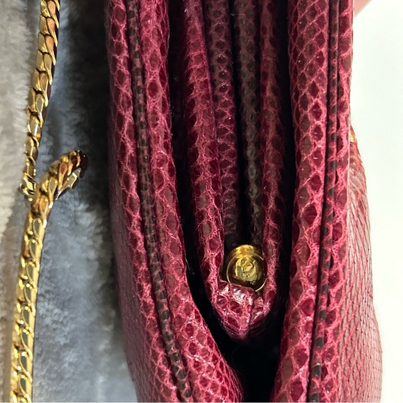 Judith Leiber Lizard Skin Purse with Gold Toned Hardware - Picture 11 of 14